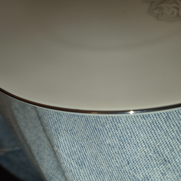 Noritake White and Gray Floral Dinner Plate